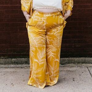 Vada Winter  - Valencia Tropical Palm Leaf Gold Yellow Pant - 2XL / 18-20